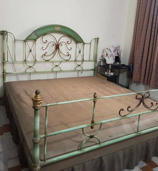 Iron rod Bed,side tables&dressing mirror frame (w/o mattress & mirror) 0