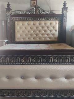 Solid pillar bed set ( use 2year ) urgent sale