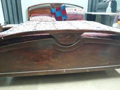 queen bed with mattress