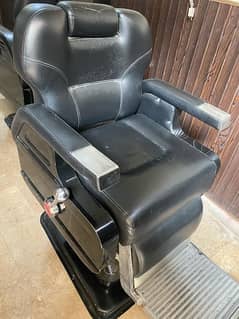 Barber Chair In Good Condition