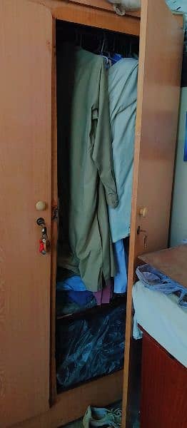 Wooden Wardrobe. Urgent sale 1