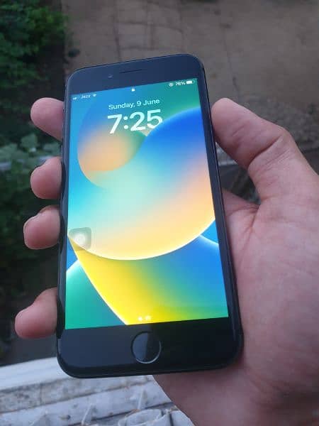 iphone 8 64gb lush condition sim working only sale 6