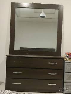 dressing table