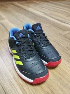 Adidas Orignal Badminton Shoes | Size UK4.5 CM23.0