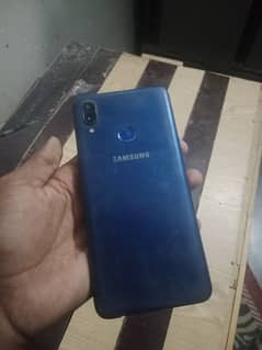 Samsung a10s with box charger bhi hai 2 32 exchange possible