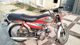 URGENTLY I AM SELLING MY MOTORCYCLE WITH COMPLETE FILE AND BOOK