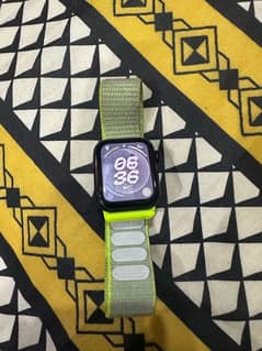 Apple Watch SE 2022 | Perfect Condition | 2-3 Straps also available