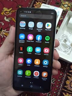 Samsung a11 mobile hai 2 32  hai uk sy aya hai use nhi kia