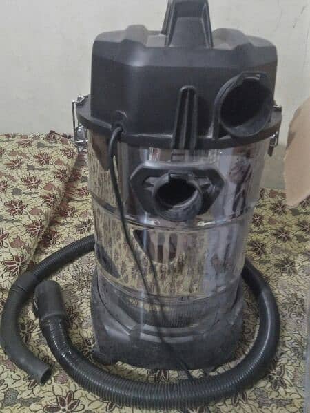 vacuum cleaner new condition 1