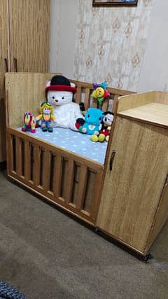 baby cot with wardrobe like new for sale vry reasonable price