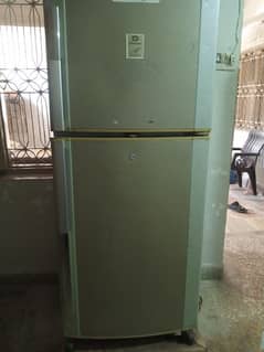 dawlance fridge 2 door normel size 10/8 congratulations argent sale