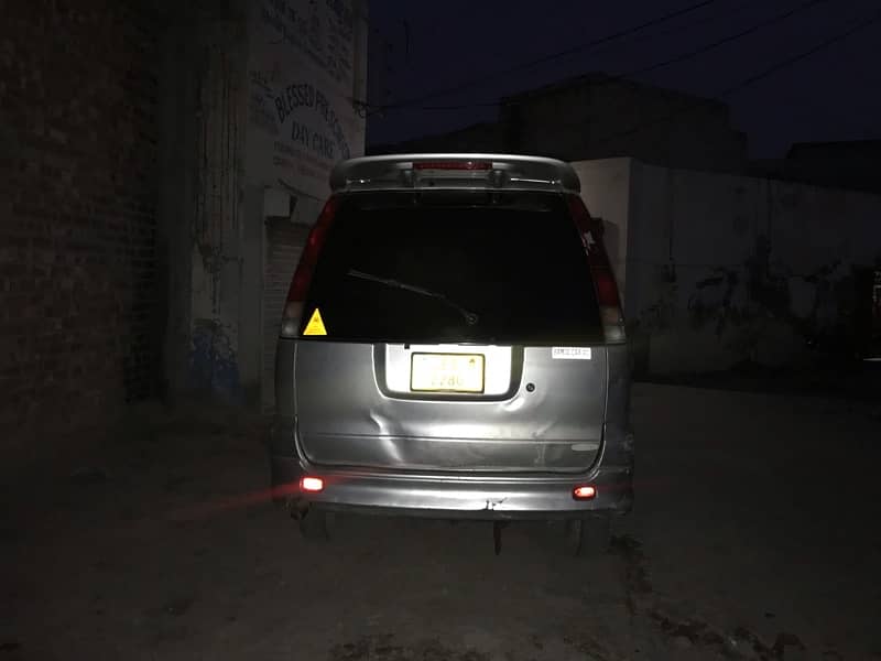 Toyota Noah 2001 2