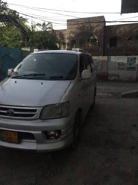 Toyota Noah 2001 6