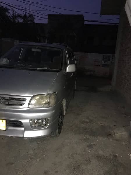 Toyota Noah 2001 7