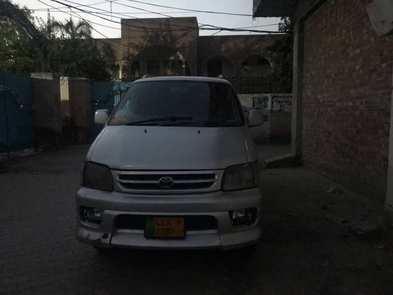 Toyota Noah 2001 8