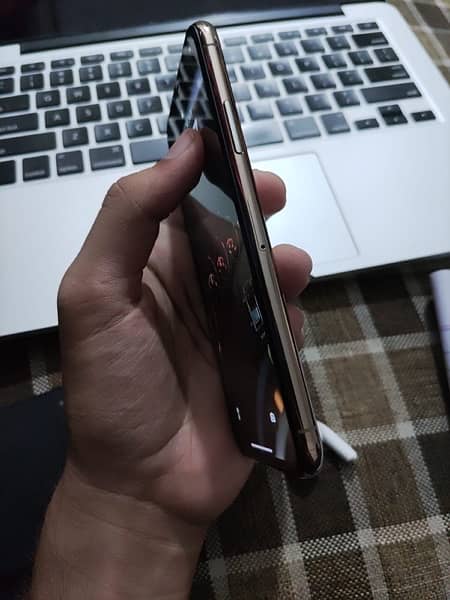 Iphone xs pta approved (read full ad) 2