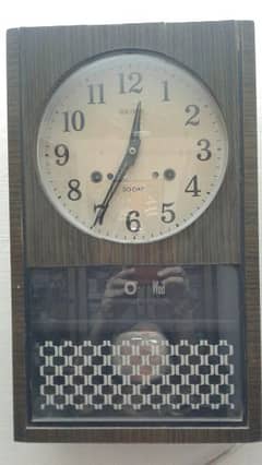 Timeless Elegance: Antique Wall Clock for Sale!