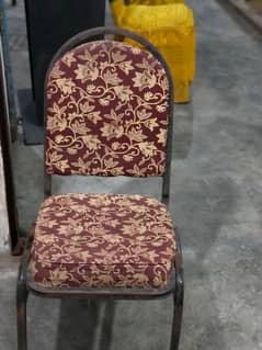 Decoration chairs for sale 300 pees With 2 type kushan