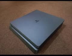used ps4 only 1 month used 10/10 condition