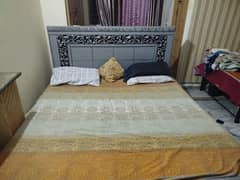 double bed / bed set / king size bed / wooden bed for sale