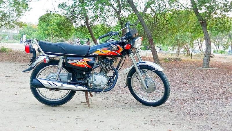 Honda CG 125 2020 excellent condition  urgent sale 5