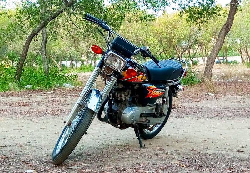 Honda CG 125 2020 excellent condition  urgent sale 6