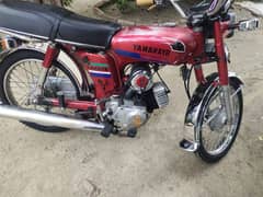 Yamaha bike for sai Rs / 55000