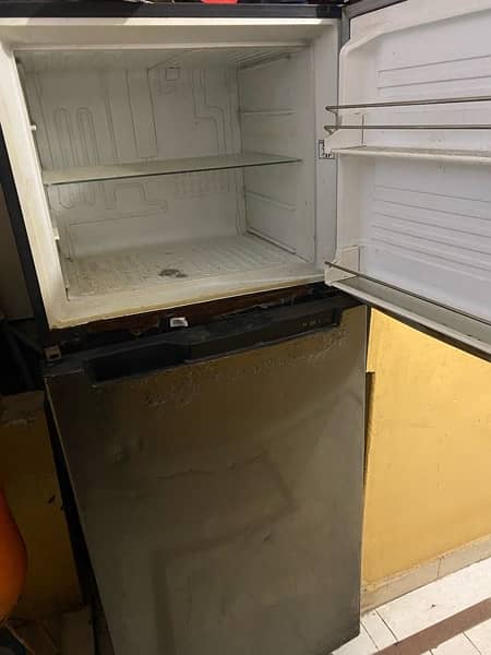Dawlance Refrigrators & Freezer Normal Size urgent sale 9