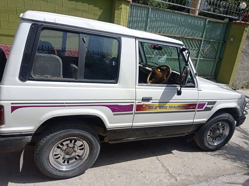 Mitsubishi Pajero 1991 13