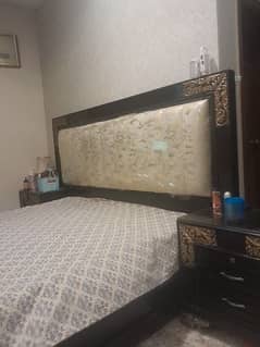 Glass polished Black King sized Bed with 2 side tables