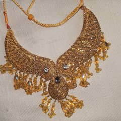 Golden jewellery set