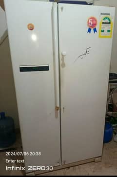 Samsung No frost refrigerator for sale. . Used but A1 condition.