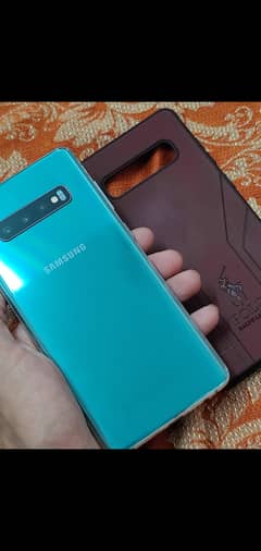 Samsung S10plus.