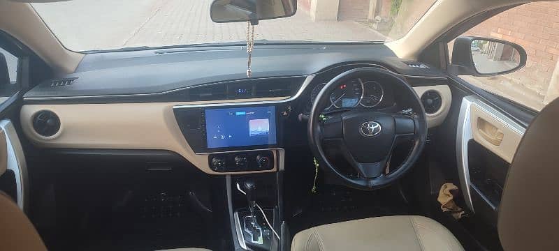 Toyota Corolla GLI 2018 ( Home Used Car) 7