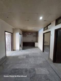 4 Marla 4th floor available for Rent Best place for Family/Batchelders & Office Suigas available
