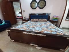 wooden bed set personal use. perfect condition