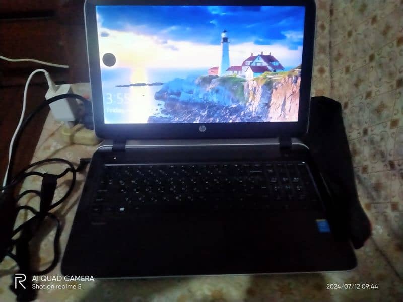 HP Pavilion 15 Notebook PC - i3-4030U 6