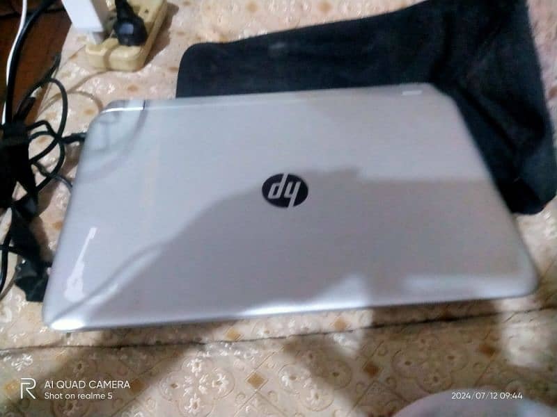 HP Pavilion 15 Notebook PC - i3-4030U 7