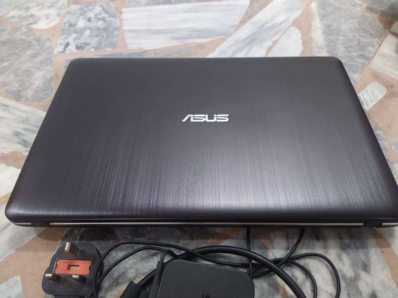 Asus core i5 7th Gen 8GB RAM 1TB HDD intel + 2GB nvidia Graphic card 5