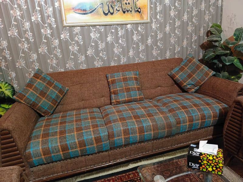 Sofa set for sale, in excellent condition like new, very little use. 8