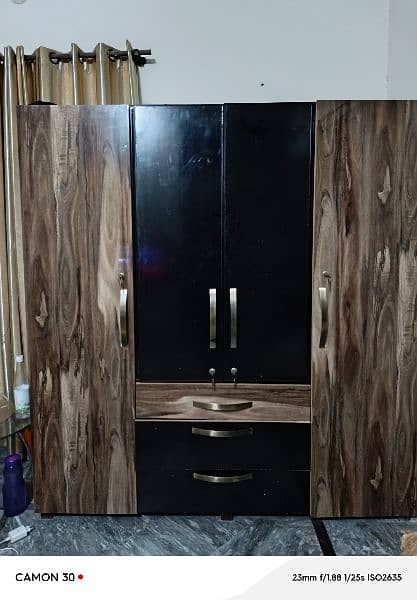 Big Glossy Modern Wardrobe 0