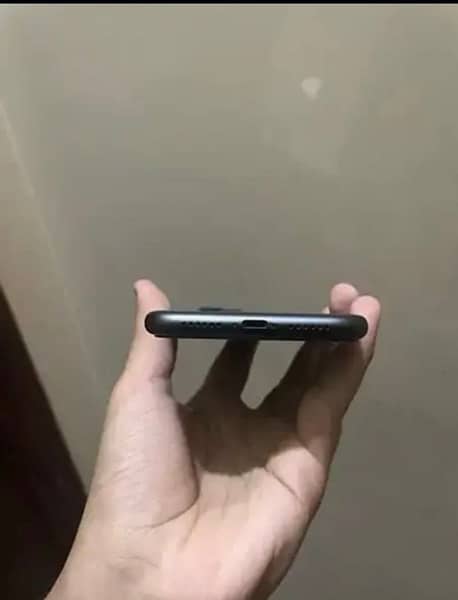 iphone 11 64 gb jv black 1