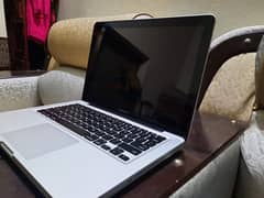 MacBook Pro 2012 Core i7 [ 4Gb ram, 256Gb SSD] Window 10 pro installed