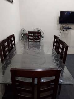 DINING TABLE FOR SALE