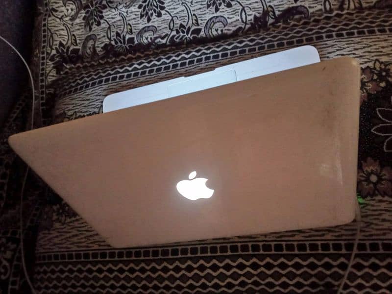 MacBook 2010 0