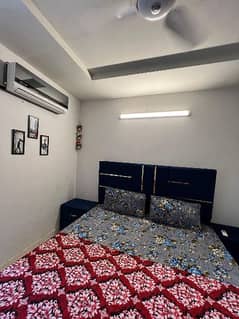 1 bed room daily Basis short time coupel Allow Safe & scour