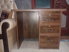 very good condition table for sale