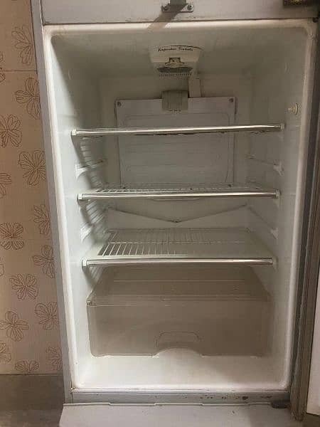 Refrigerator used very Good condition 3