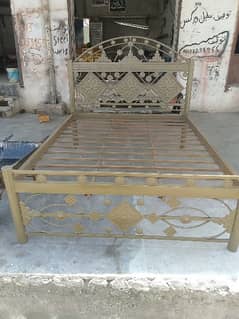 dubele bed