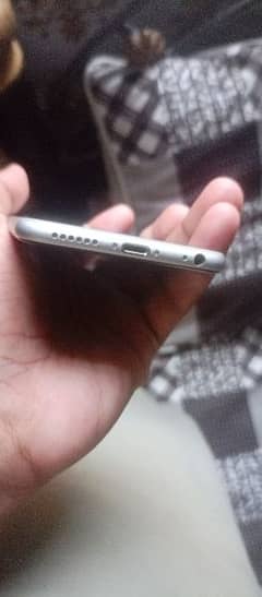 iPhone 6 no scratch 10 by 10 condition